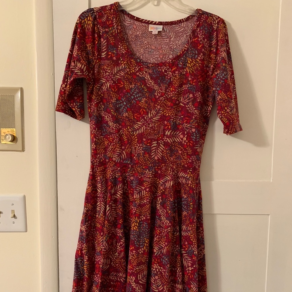 LuLaRoe Nicole Floral Pattern M